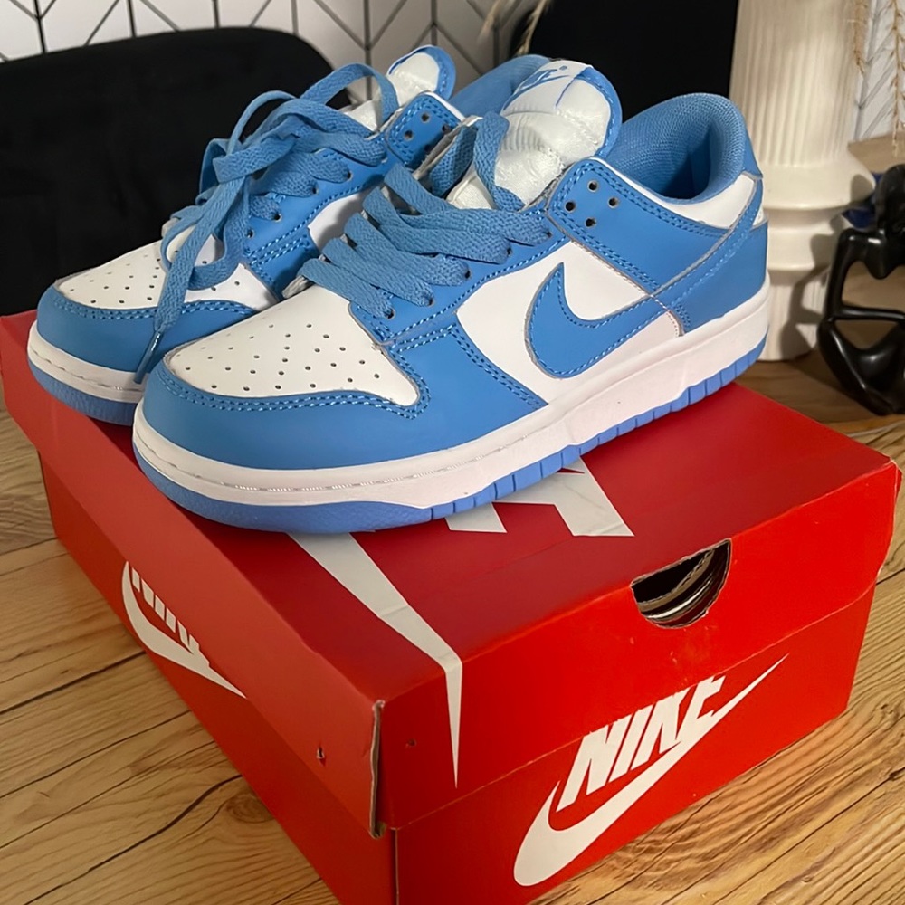 Nike dunk SB low blue size 7 womens